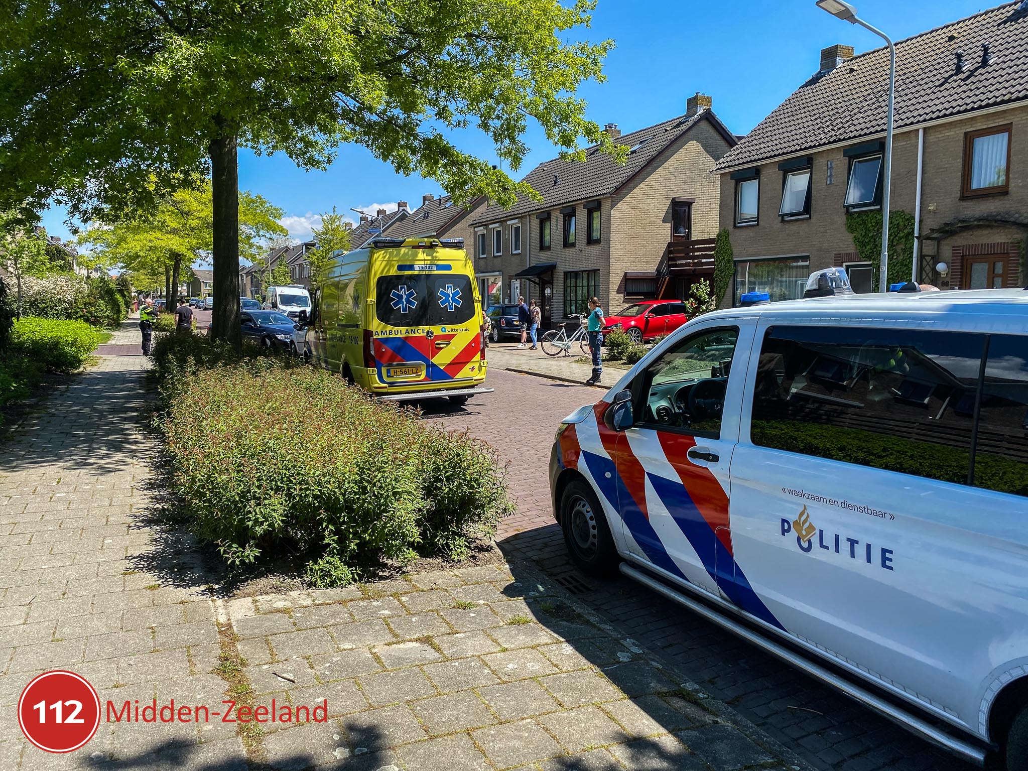 Schade bij ongeval tussen twee auto's in #Yerseke .
